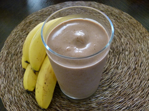 chocolate-peanut-butter-banana-protein-smoothie