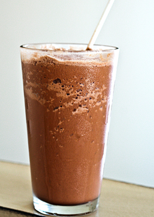 chocolate-peanut-butter-protein-shake