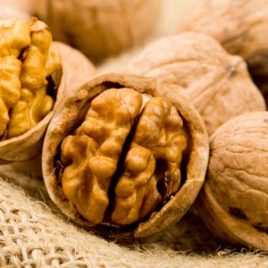 Walnuts-With-Healthy-Omega-Fatty-Acids-For-Muscle-Building